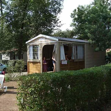 Vacancesocamping Les Biches Kamp alanı